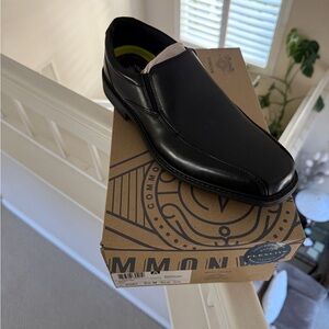 Black Bostonian 9.5D Leather Men's Shoe